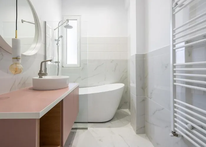 Fabulous With View In Calea Victoriei Apartament